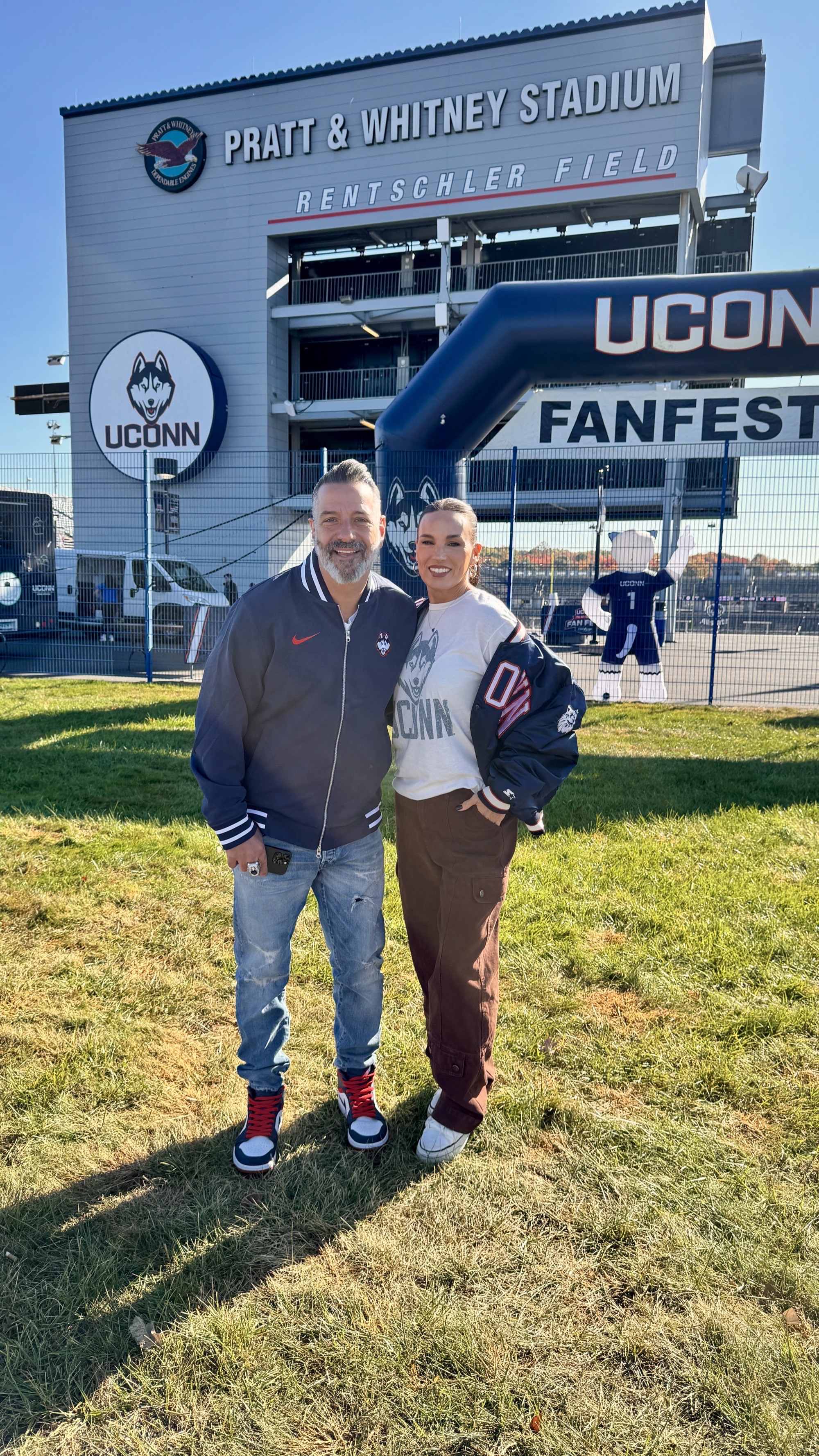 Marc D'Amelio and Heidi D'Amelio at UConn FanFest, Pratt & Whitney Stadium